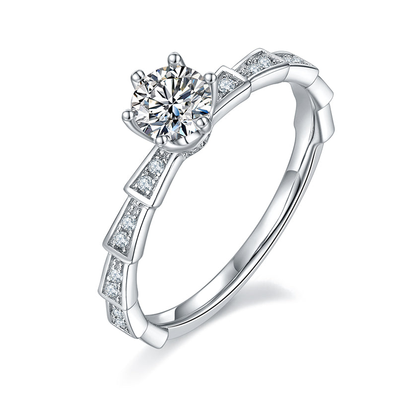 DEDEJILL Sweet Dreams S925 Silver Plated White Gold Moissanite Women's Ring - 0.5 Carat Grade D