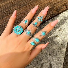 Chic 7 Pieces Antique Silver Embossed Pattern Turquoise Ring Set