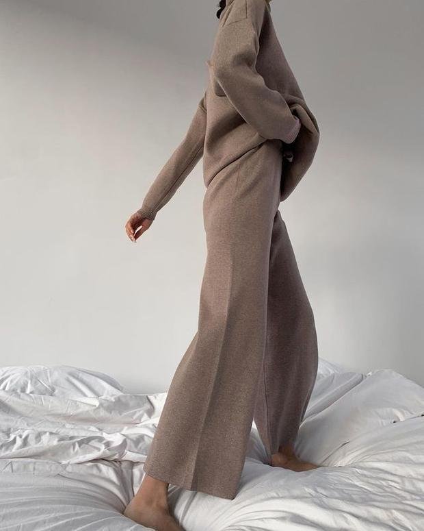 Oversized Turtleneck  Sweatshirt  & Pants set