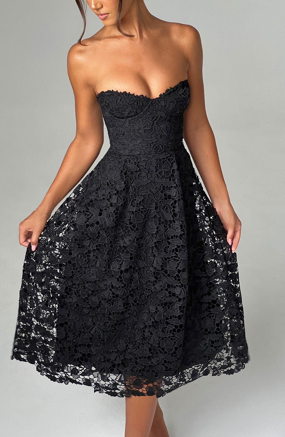 Ishani Midikleid - Schwarz