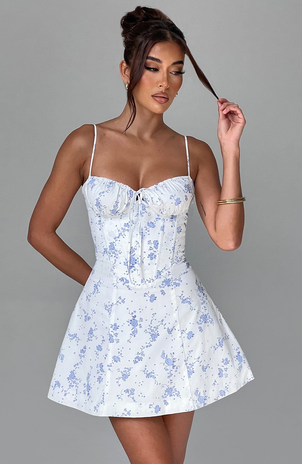 Lacey Minikleid – Blaues Blümchenmuster