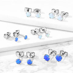 Paar Ohrstecker aus chirurgischem 316L-Stahl mit weißem Opal