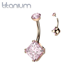 Bauchnabelpiercing aus Titan in Implantatqualität, Roségold, PVD, rosa Zirkonia, schlicht, quadratisch, Edelstein