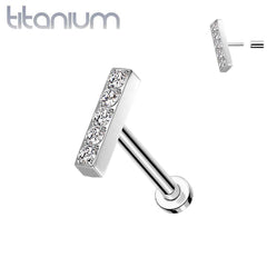 Labret aus Titan in Implantatqualität, gewindelos, rechteckig, mit weißen Zirkoniasteinen