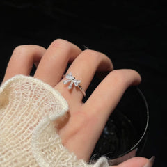 Chic Adjustable Crystal Bowknot Ring