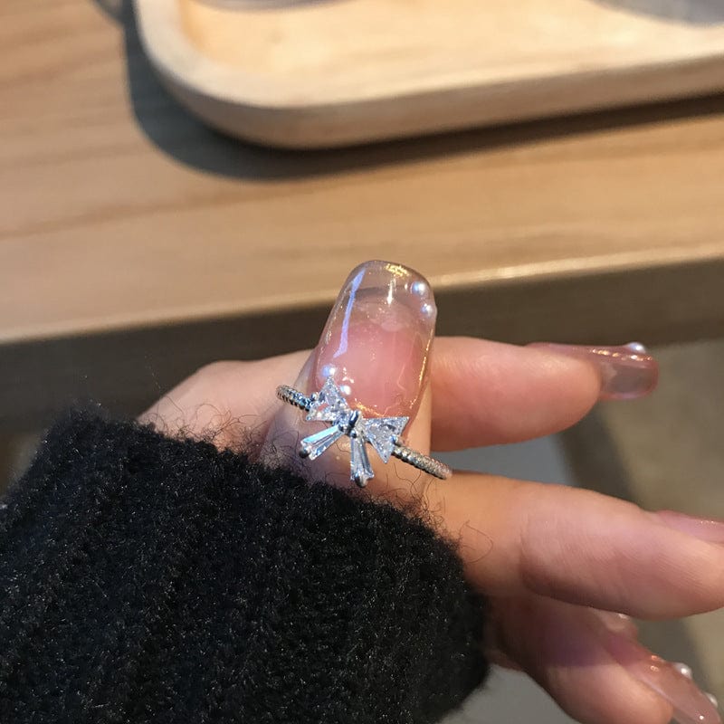 Chic Adjustable Crystal Bowknot Ring