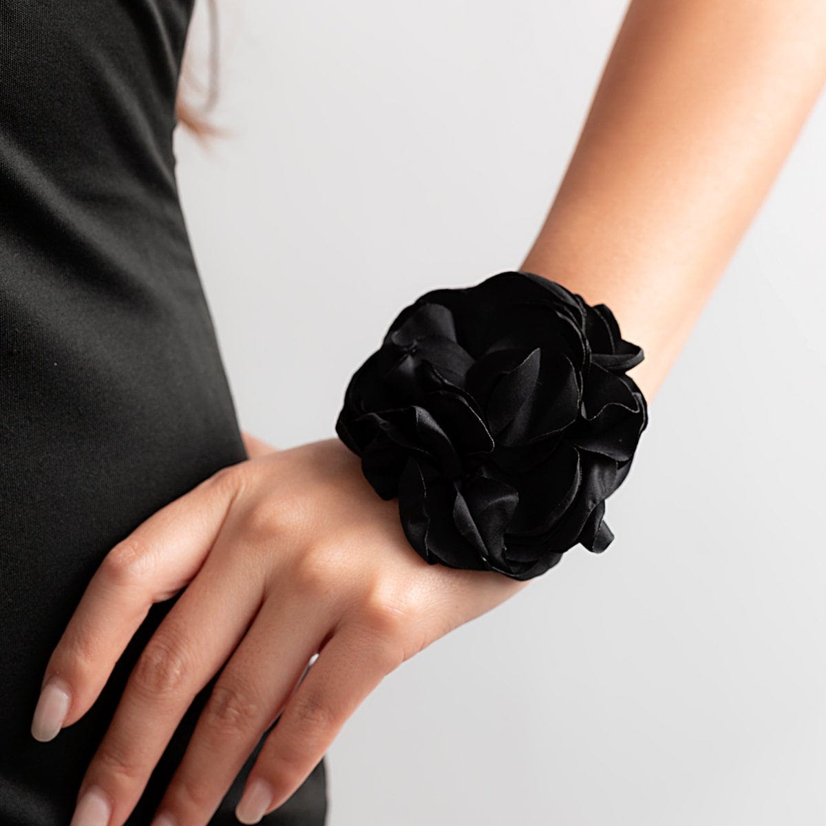 Chic Colorful Silk Flower Velvet Bracelet