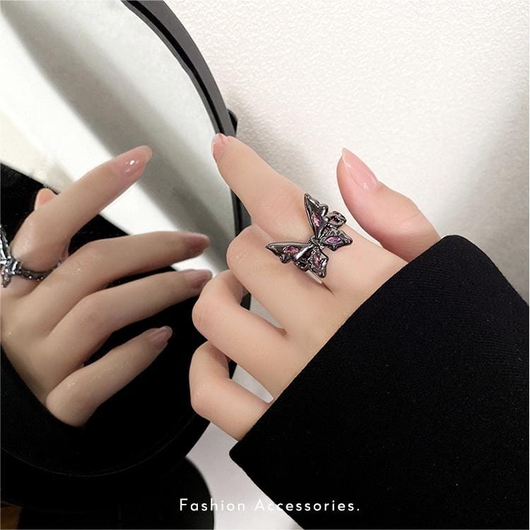 Chic CZ Inlaid Black Butterfly Ring