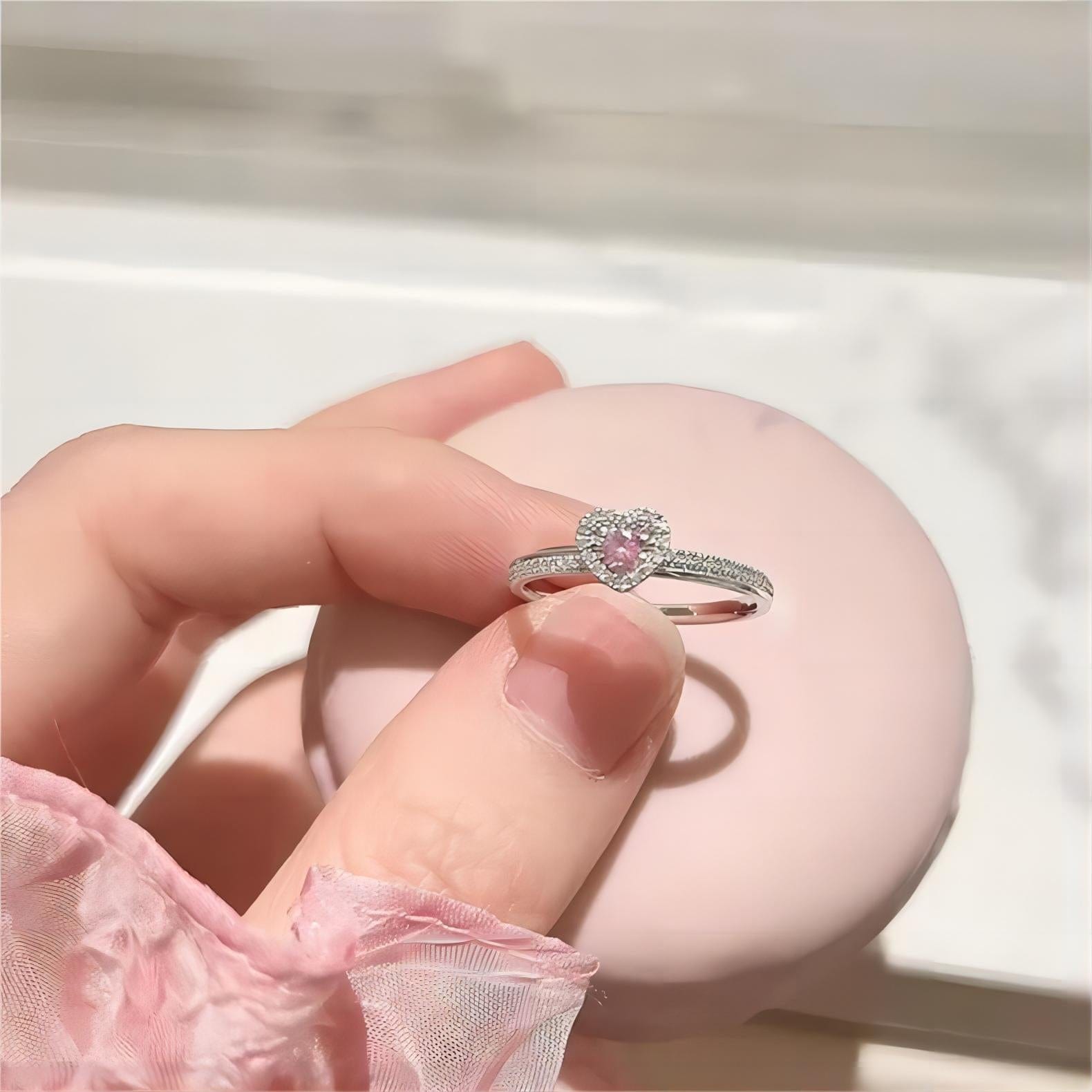 Chic CZ Inlaid Pink Crystal Heart Ring