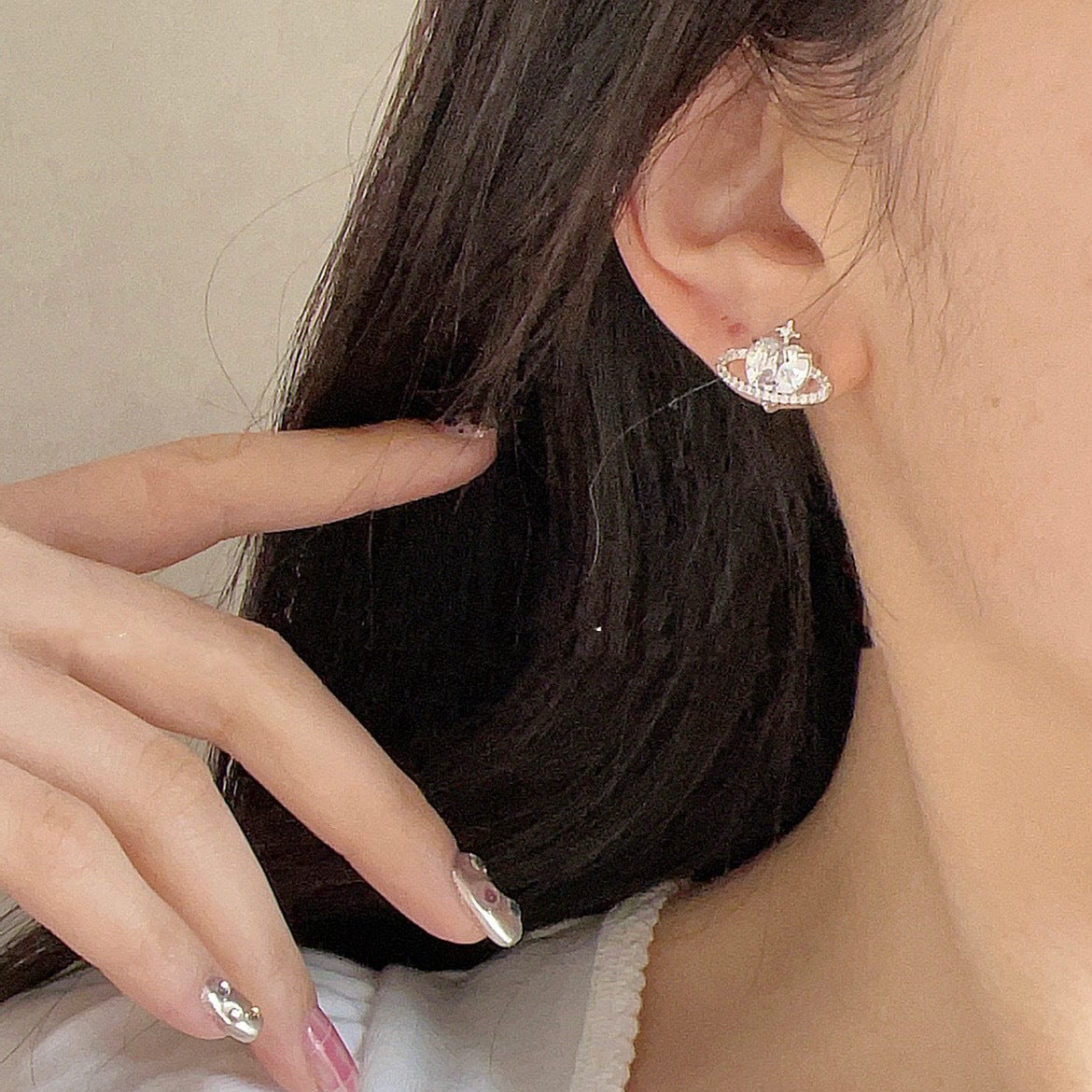 Chic CZ Inlaid Rhinestone Saturn Heart Earrings