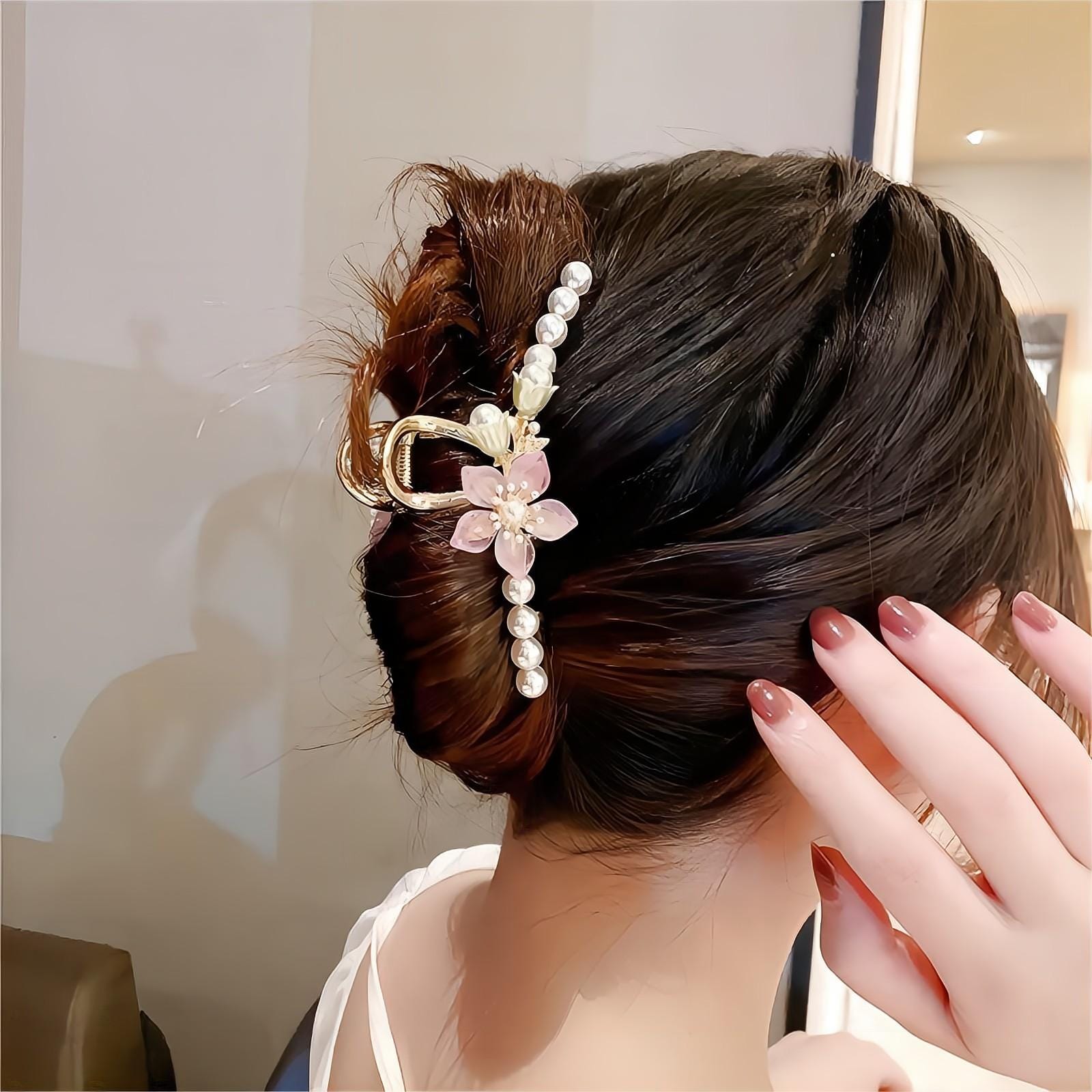 Chic Floral Pearl Chignon Claw Clip Hair Clip