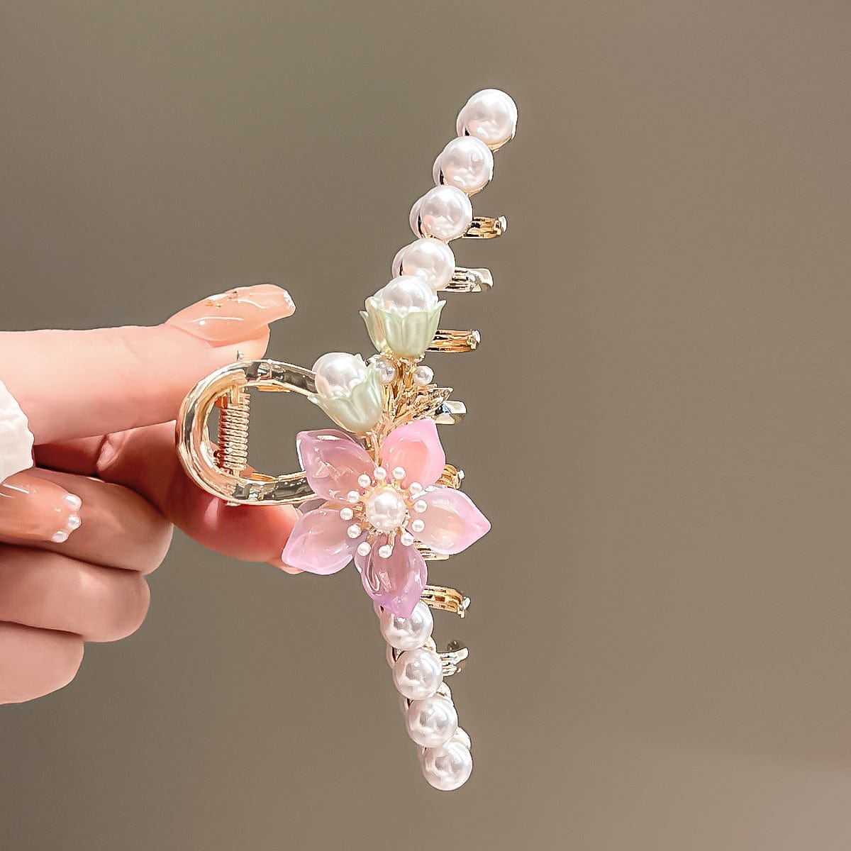 Chic Floral Pearl Chignon Claw Clip Hair Clip