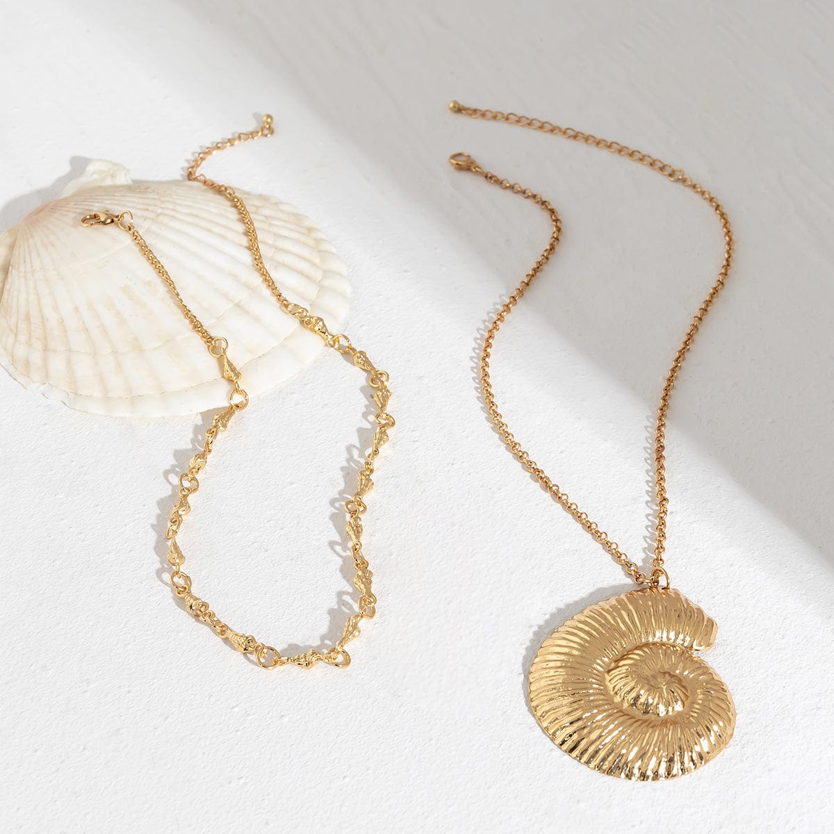 Chic Layered Chunky Conch Shell Pendant Chain Necklace Set