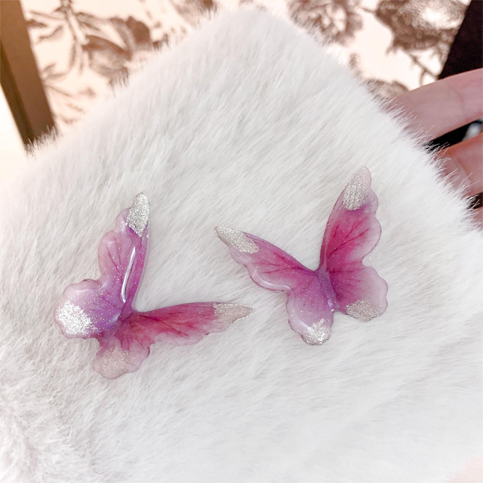 Chic Pink Butterfly Dangle Earrings