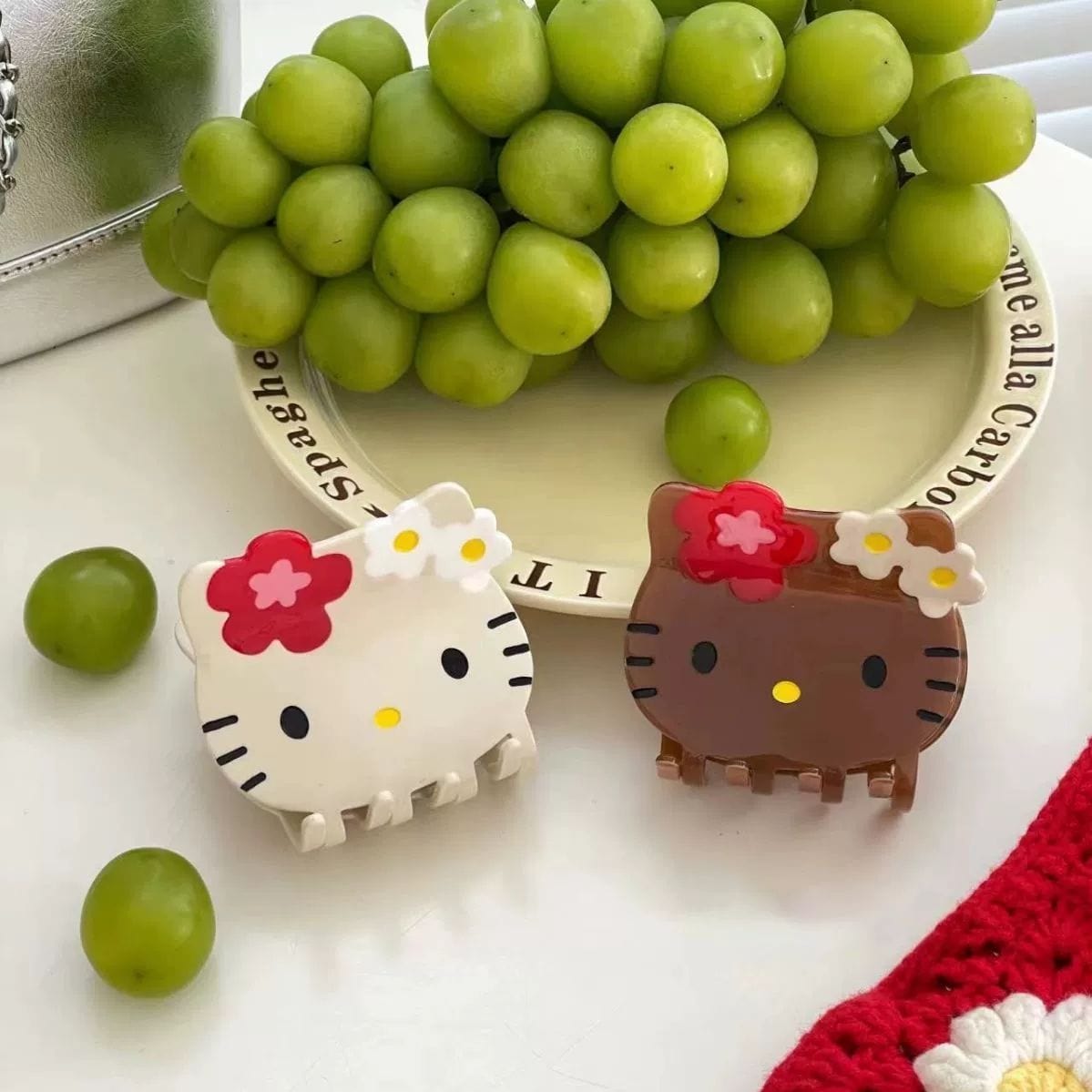 Chic Sanrio Hello Kitty Chignon Claw Clip Hair Clip