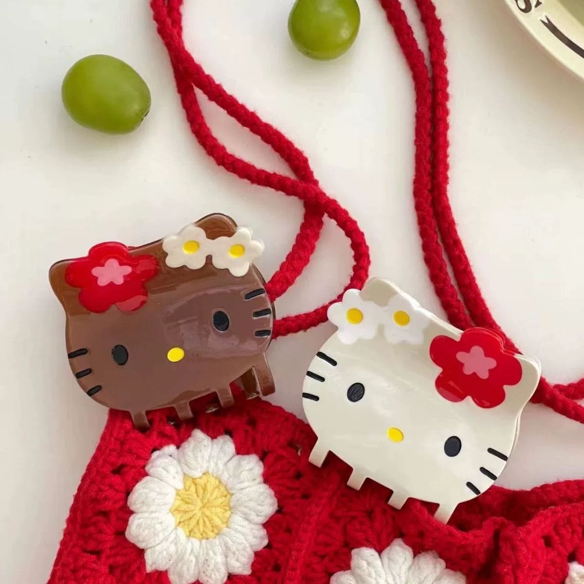 Chic Sanrio Hello Kitty Chignon Claw Clip Hair Clip