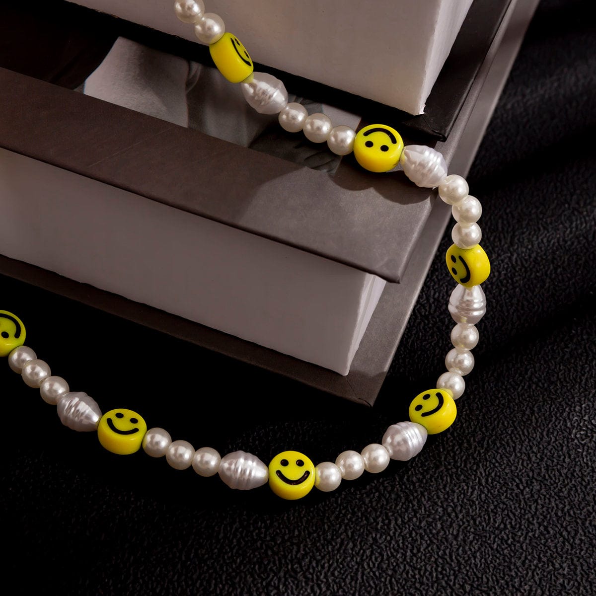 Chic Smiley Pearl Chain Choker Necklace