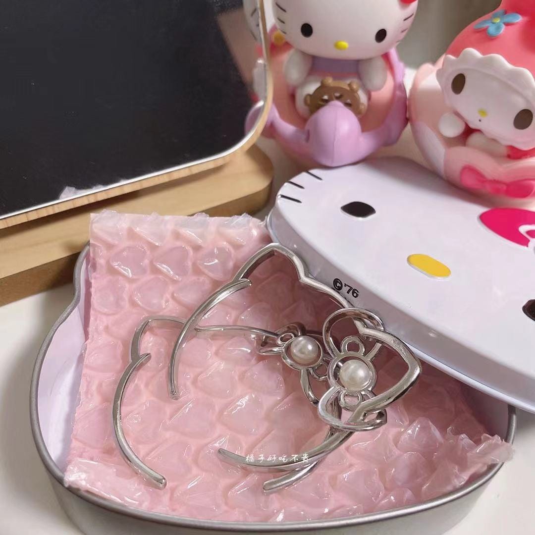 Cute Hello Kitty Bangle Bracelet