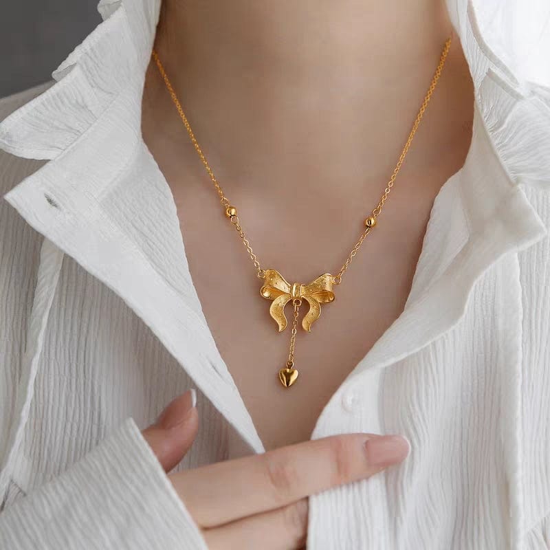 Dainty Gold Bowknot Necklace