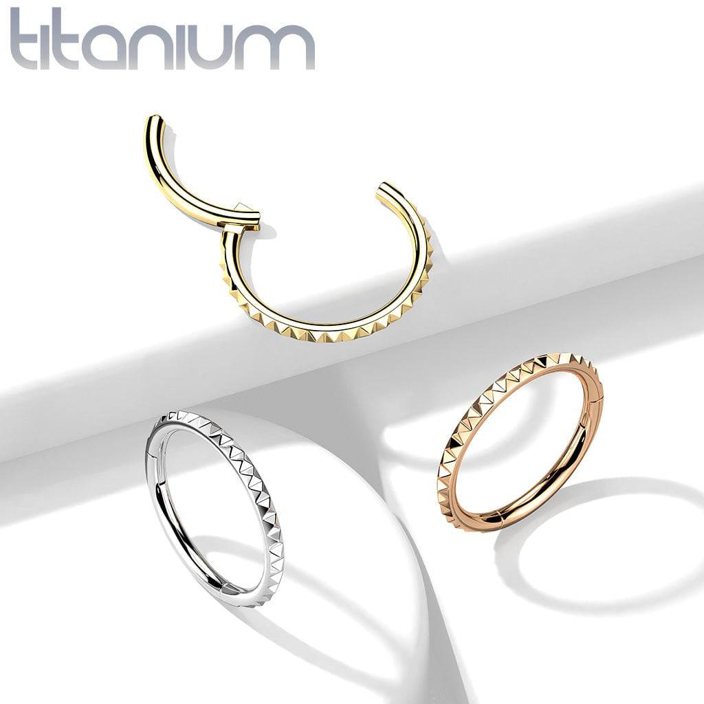 Titan-Klickerring in Implantatqualität mit Roségold-PVD-Beschichtung und geriffeltem Scharnier