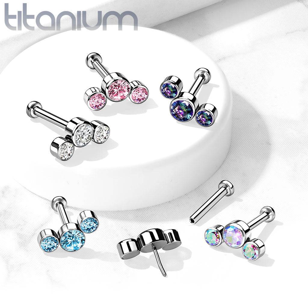 Tragus/Knorpel-Einsteck-Piercing aus Titan in Implantatqualität, gewindelos, 3 gebogene Vitrail-Steinen, mittlere Zirkonia-Steine ​​mit flacher Rückseite