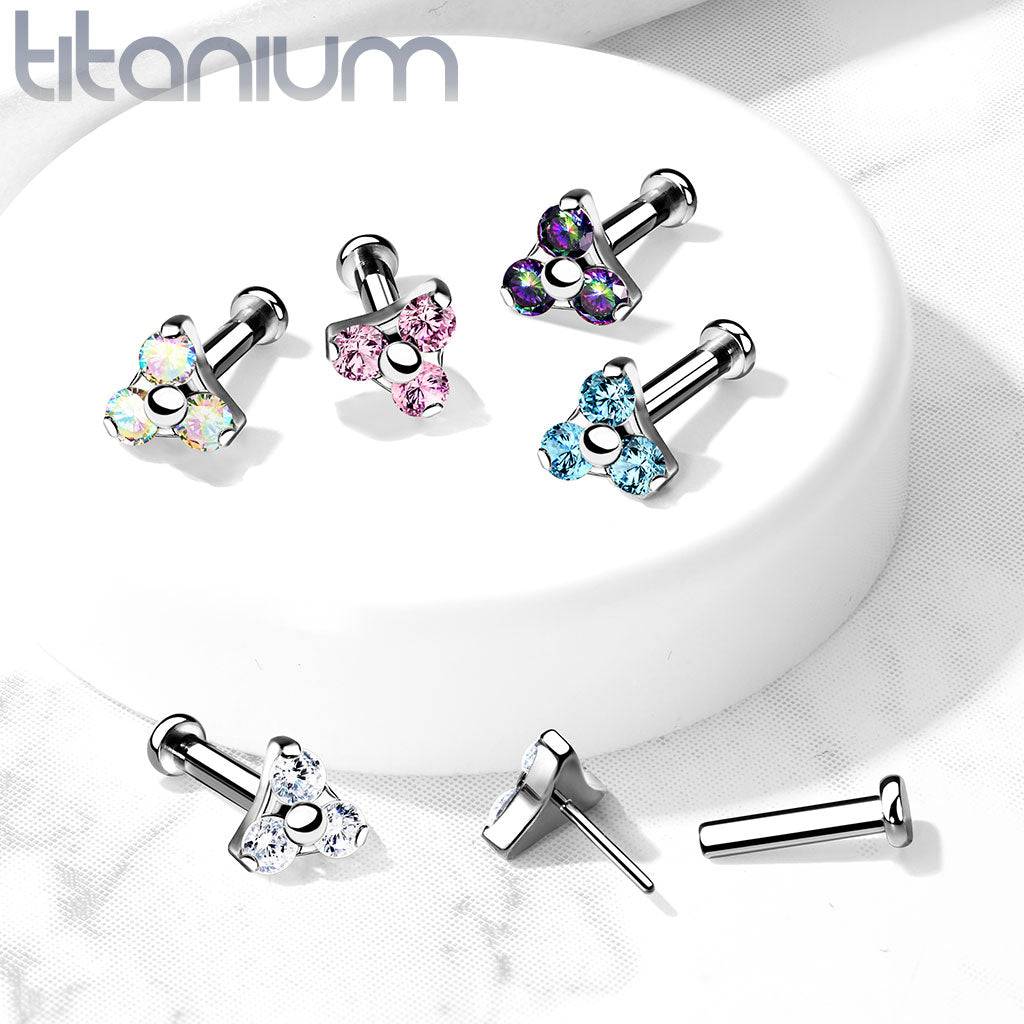 Gewindeloser Einsteckring aus Titan in Implantatqualität für Tragus/Knorpel, Aurora Borealis, CZ, Trillium, mit flacher Rückseite