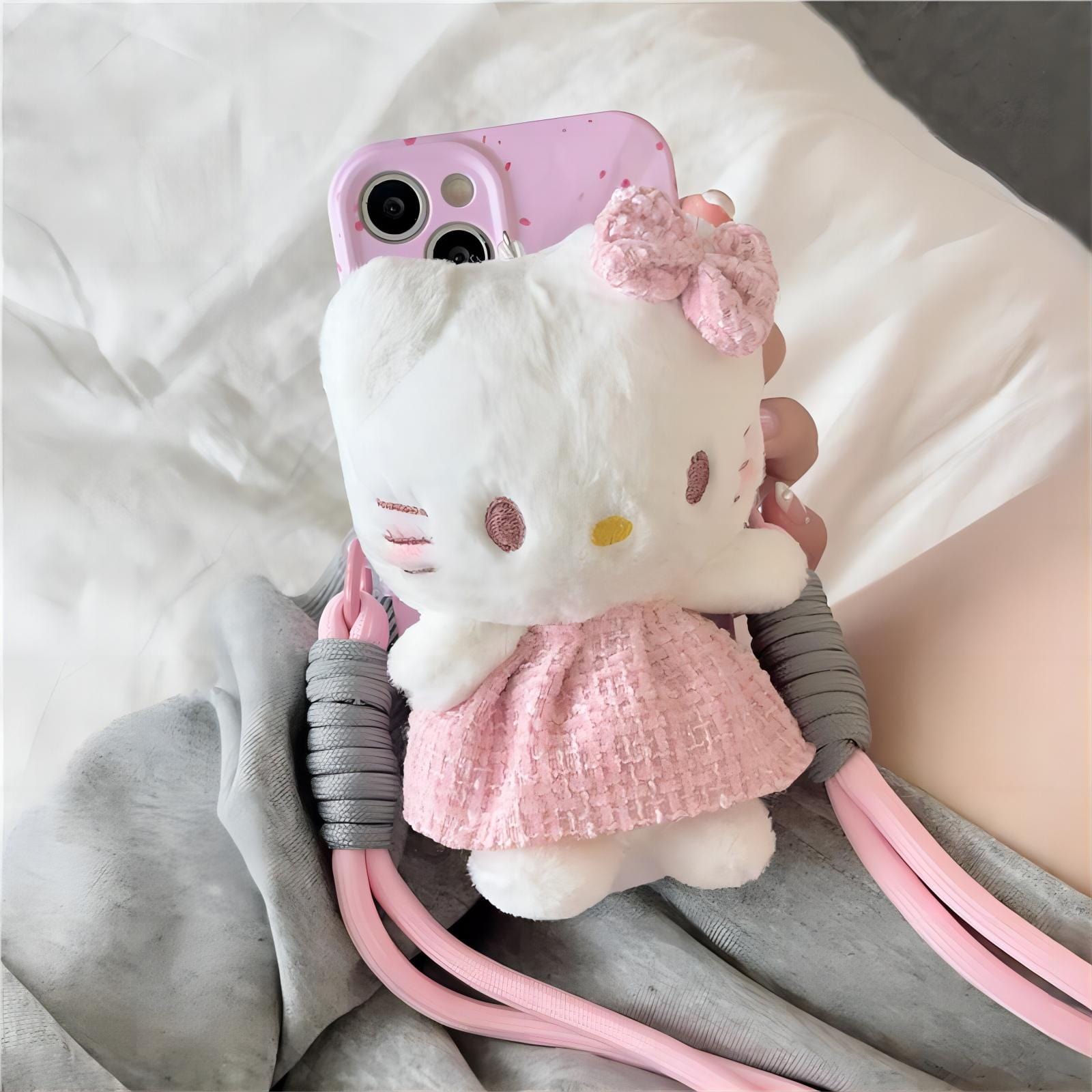 iPhone Case with HELLO KITTY Back Clip and Lanyard Set