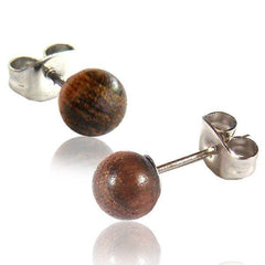 Paar Ohrstecker in Kugelform aus organischem Teakholz, 6 mm